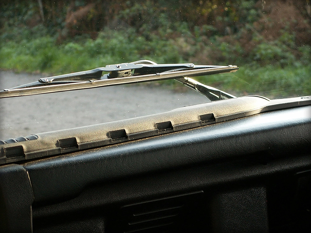 Land Rover Defender 1983-2016 Windscreen Demister Kit DA3744