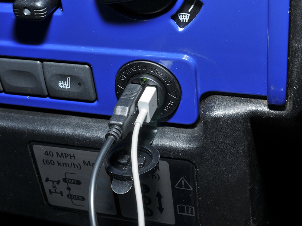 DA4679 Dual USB Charger 12 DC