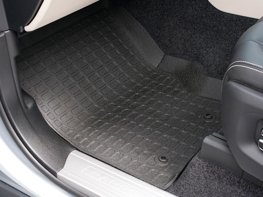 Land Rover Range Rover 13-22 Rubber Mat Set DA4820