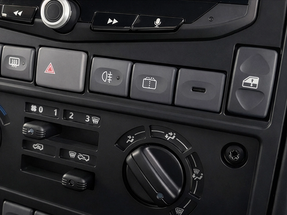 Land Rover Defender, Discovery 2, Freelander 1, RRC USB-C Socket DA6711