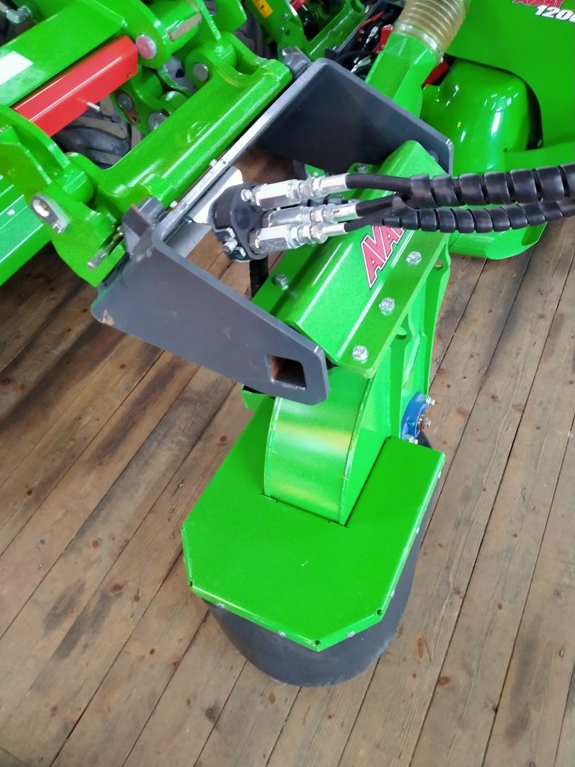 Avant stump grinder