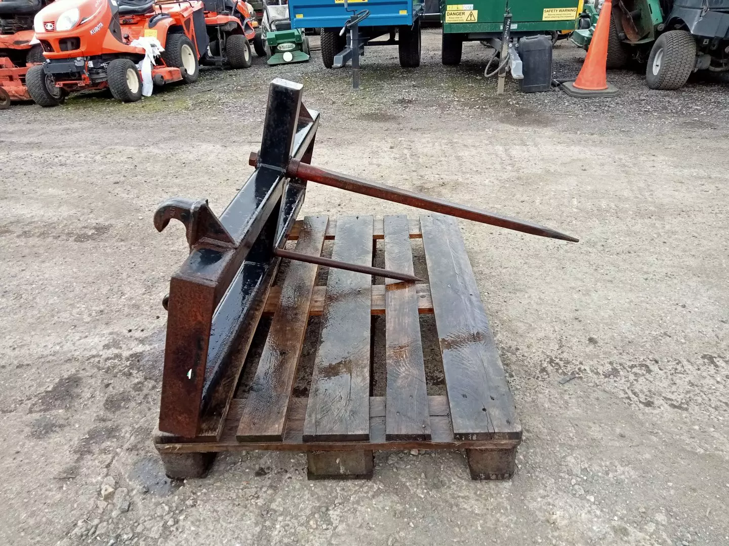 Albutt round bale spike