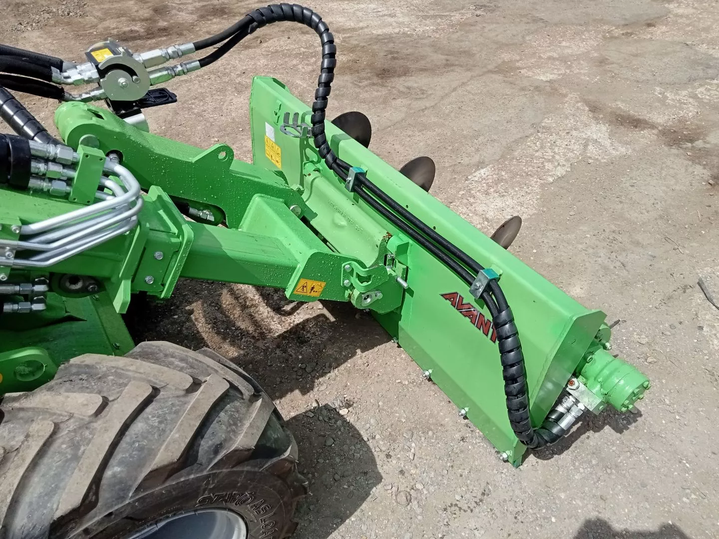 Used Avant feed mover screw