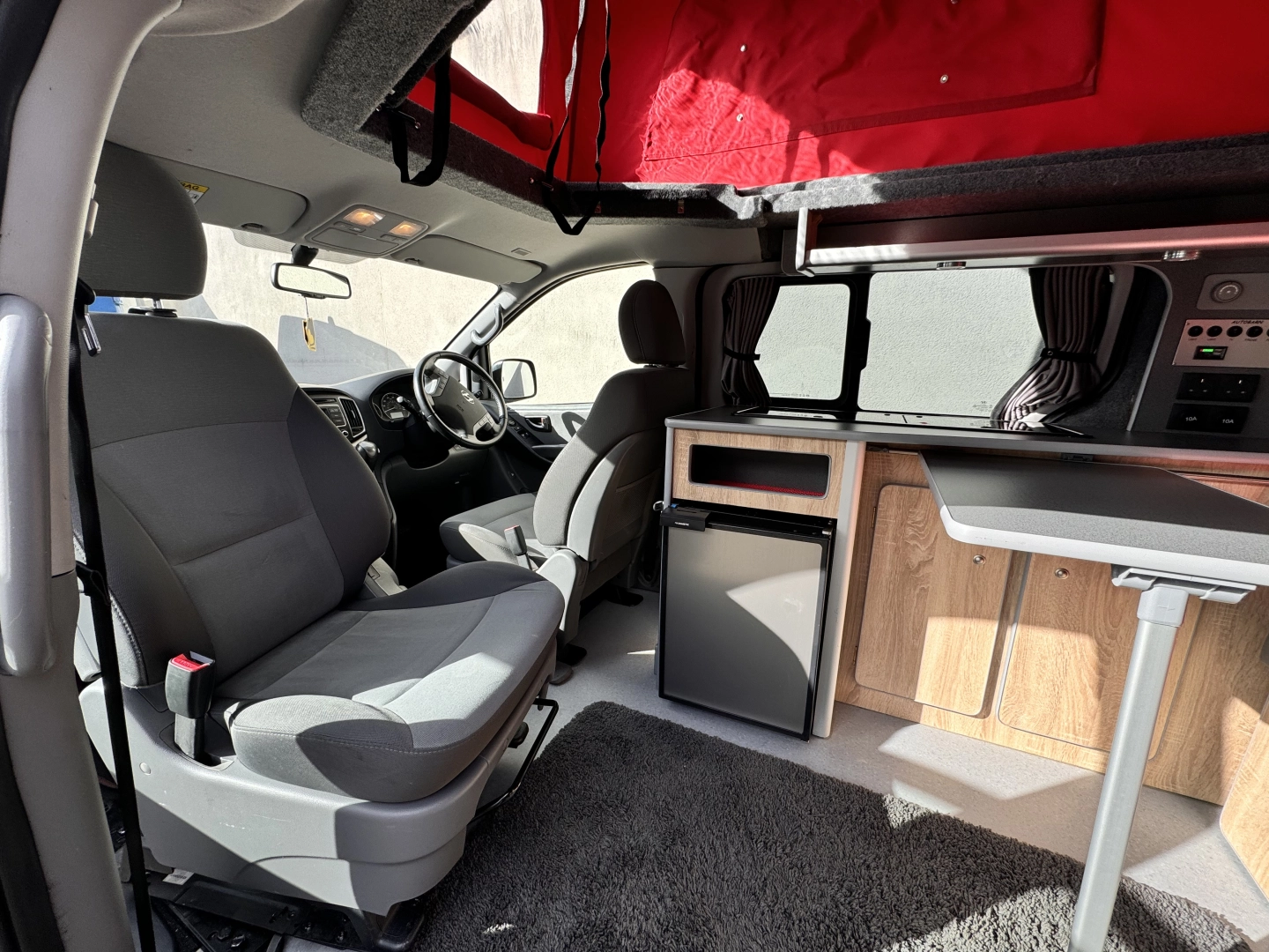 Hyundai i800 campervan Automatic 2016