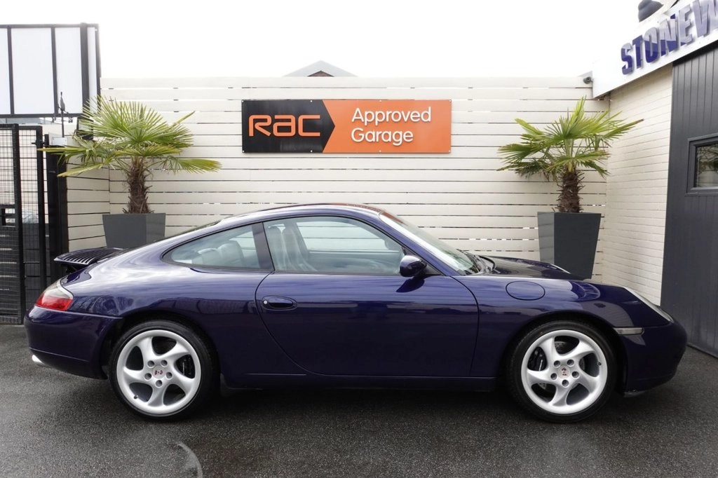Porsche 911 Carrera 2 manual