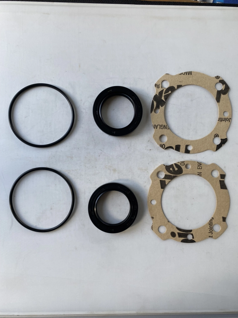 Rear Halfshaft Oil seal - o ring- gasket  Set for both sides