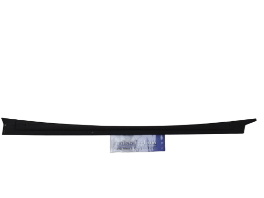 RH OUTER UNDERSILL 4DR