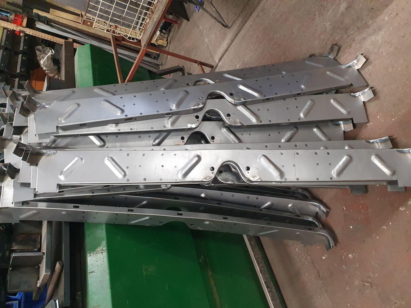 LOWER CAB PANEL (UK)