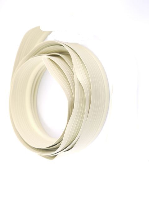 WING PIPING OLD ENGLISH WHITE