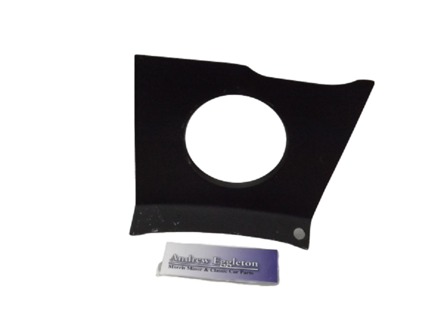 RH INNER FRONT WING BRACKET