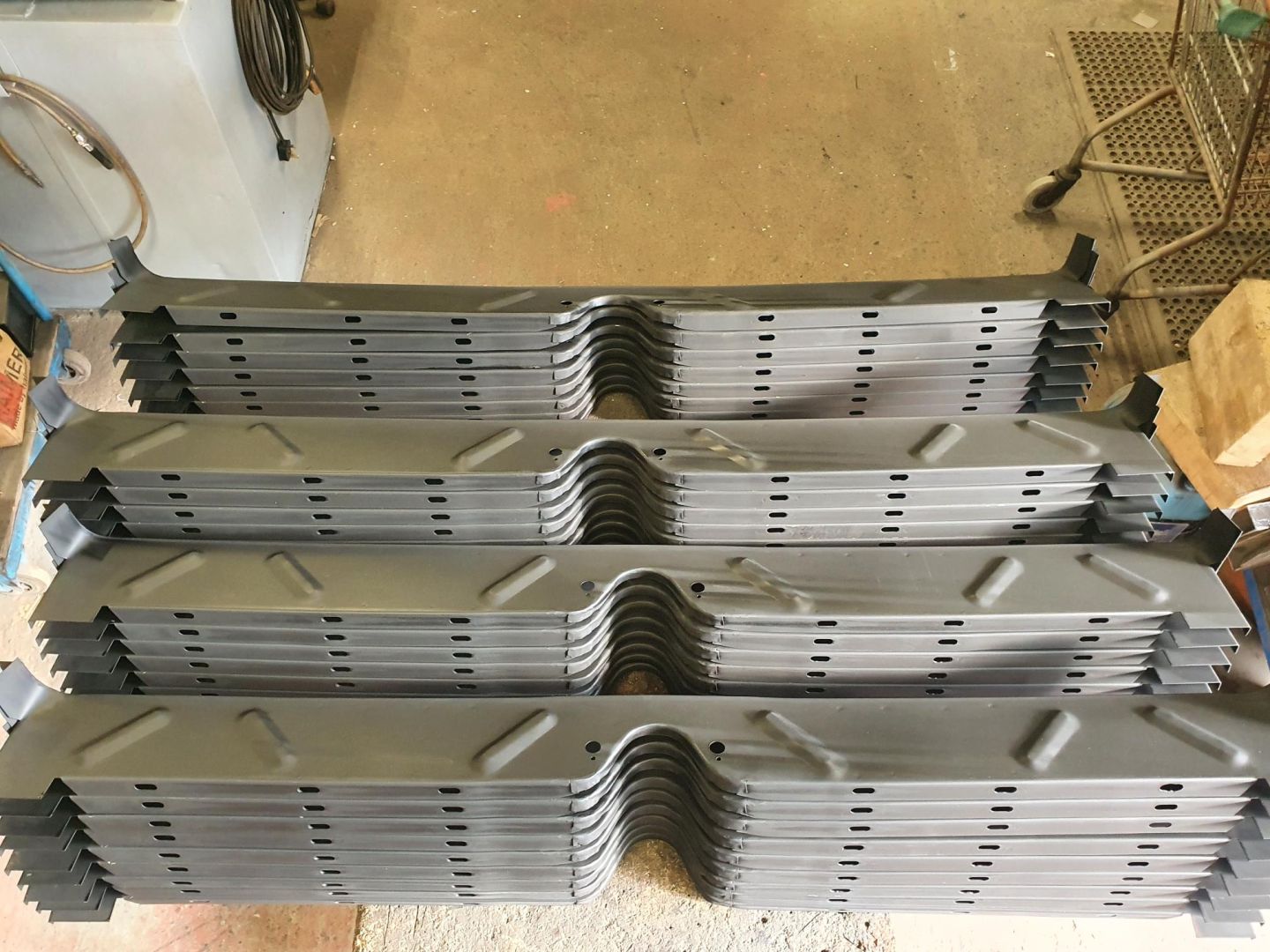 LOWER CAB PANEL (UK)